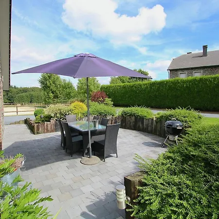 Modern Holiday In Jehonville With Terrace Hébergement de vacances *